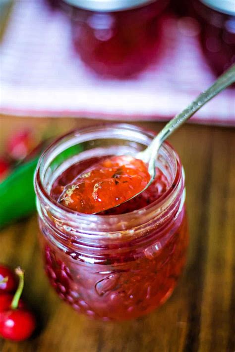 easy homemade hot cherry pepper jelly life love  good food