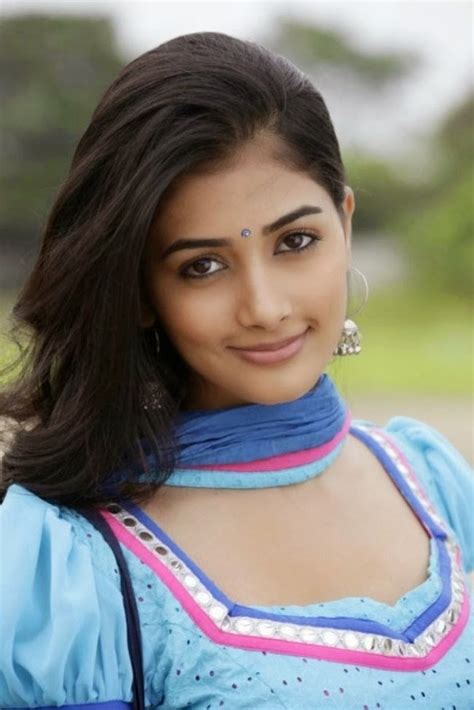Actress Hot Images Pooja Hegde Sexy Thighs Spicy Images
