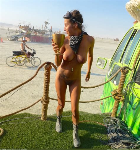 Naked Burning Man20