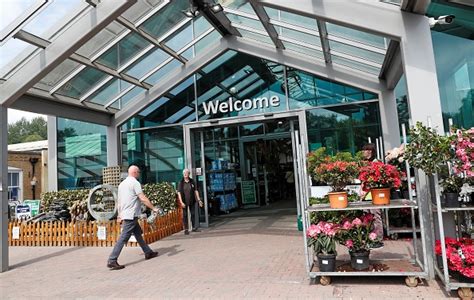 garden centres allowed  reopen governments latest advice