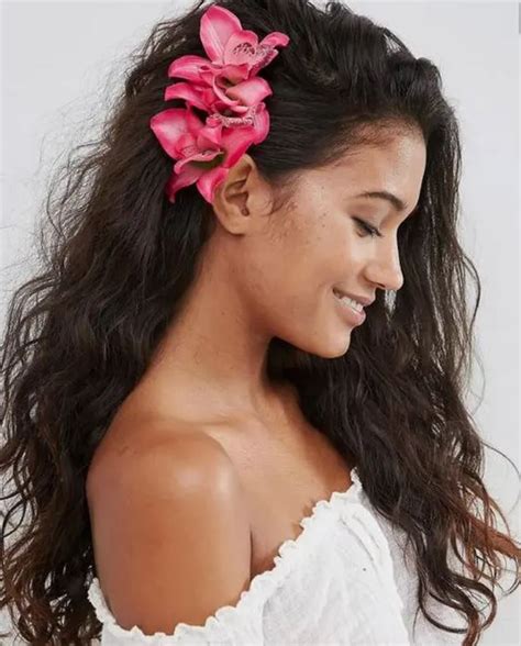 30 Hawaiian Hairstyles Ideas For A Perfect Beach Vacation Yve