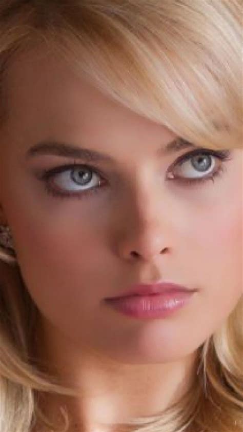 margot robbie if looks could kill most beautiful eyes