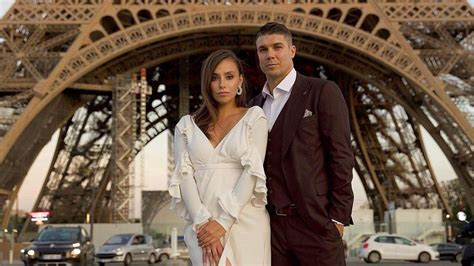 Экс герой Холостяка Дмитрий Черкасов повез жену в Париж на годовщину