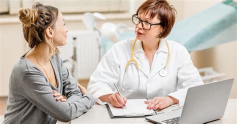 What To Expect At Your First Visit To A Gynecologist