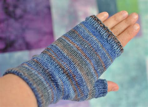 fingerless mittens knitting pattern