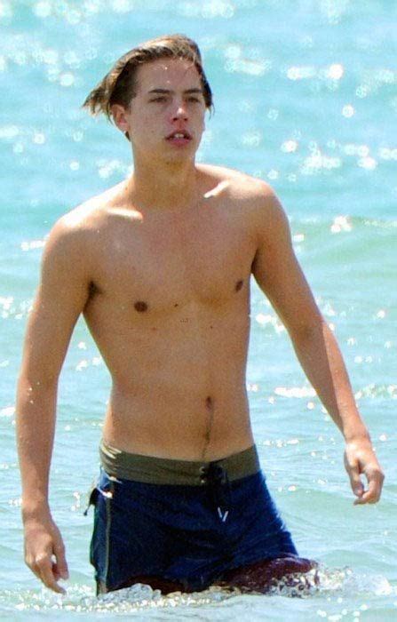 cole sprouse height weight body statistics cole sprouse jughead cole sprouse shirtless cole