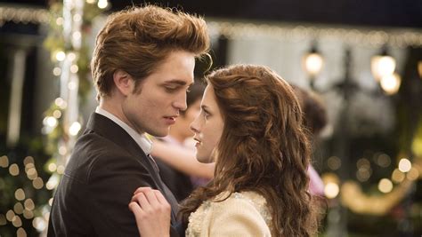 New Twilight Novel Swaps Edward And Bella S Genders