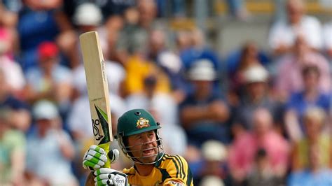 ricky ponting demonstrates batting drills  helped  perfect