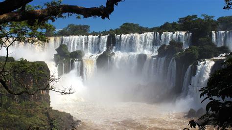 Las Cataratas Del Iguazú Recibieron 658 000 Turistas En El Primer