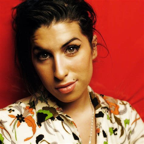 Un Visage Une époque Amy Winehouse La Pin Up Trash Elle