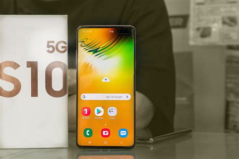 Samsung S10 5g First Look A Supersized Phone With Six Cameras South