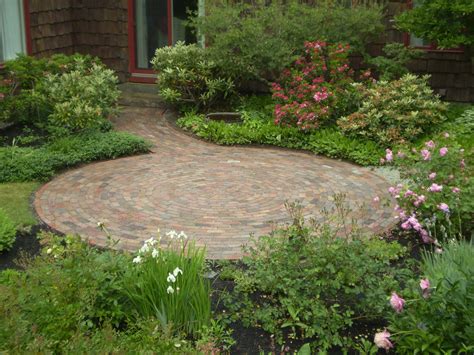 reclaimed brick patio cumberland foreside maine perennial stone