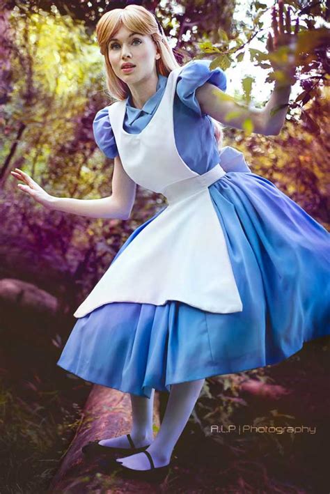 Amouranth Cosplay 15 Incredible Looks Cosplay News Network