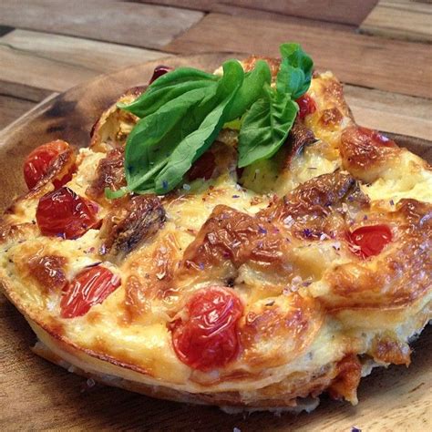 atrosavanrensch  instagram quiche gemaakt van  gram huttenkase ei eiwit en groente