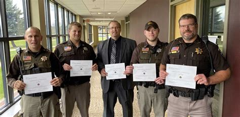 members  wood county sheriffs department complete crisis intervention training onfocus
