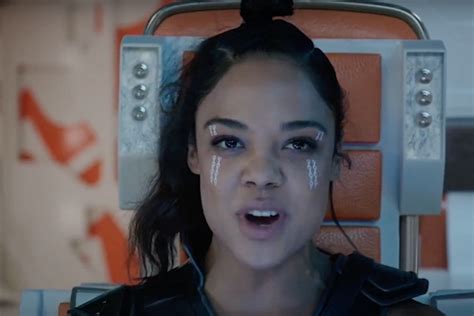 Tessa Thompson S Valkyrie Is The First Lgbt Character In A