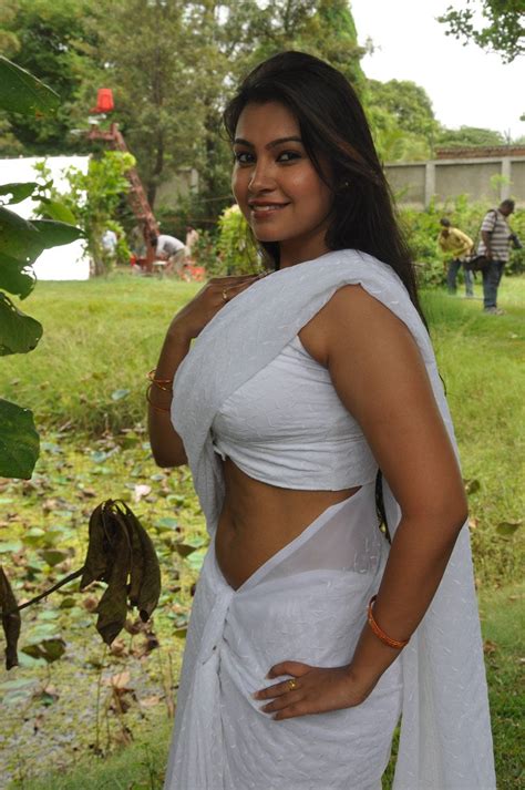 Photo Sharing Hot Tamil Actress In White Saree Photos