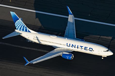 uniteds ceo  airline  reached  turning point simple flying