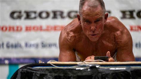 62 year old marine veteran sets guinness world record by holding plank