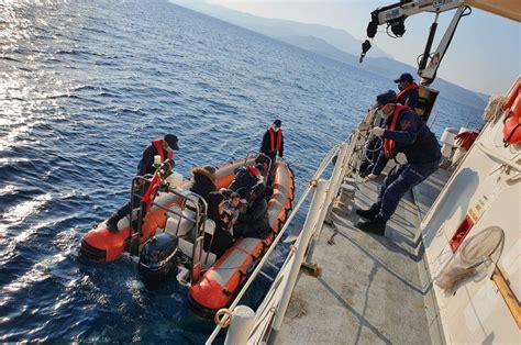 turkey rescues asylum seekers forced from greek waters daily sabah