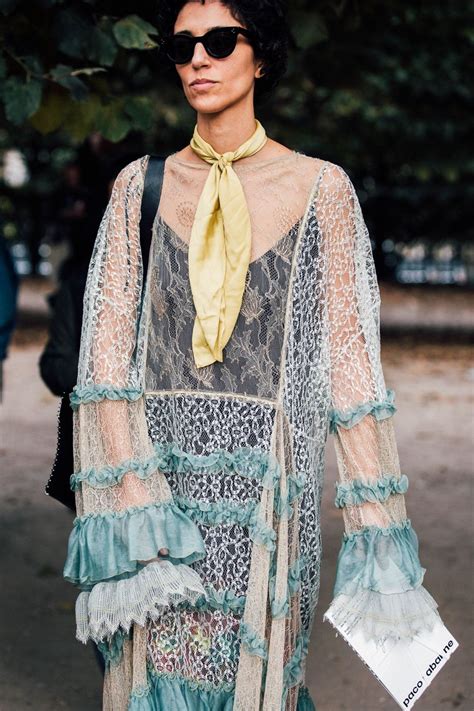 paris fashion week eyewear street style trends