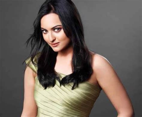 sonakshi sinha eyes high resolution wallpapers