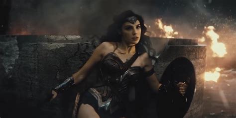 wonder woman writer thinks zack snyder s version betrays the character s roots