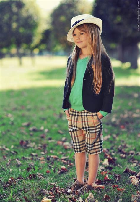 kristina pimenova la modelo de 8 años proclamada como “la niña más bonita del mundo” viste la