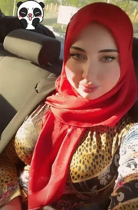 pin on hijab big boobs
