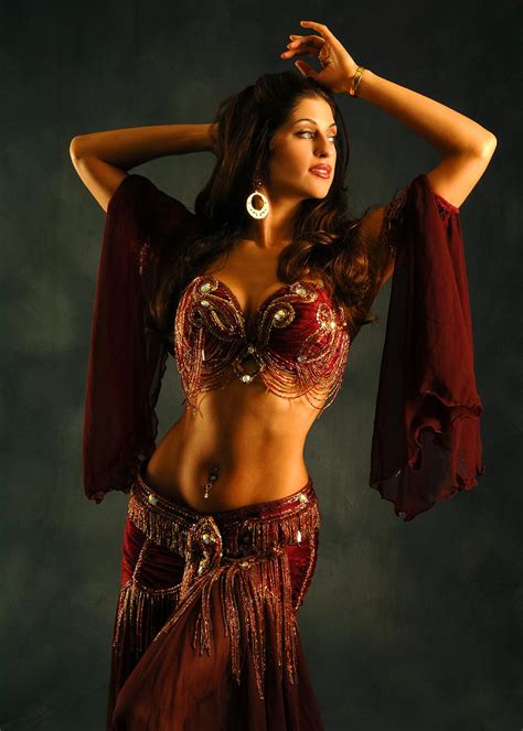 Erotic middle eastern dancers