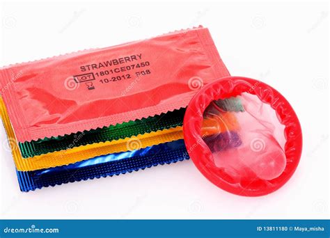 condoom stock foto image  condoom pakket gelukkig