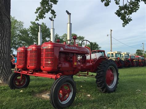 triple  farmall antique tractor blog