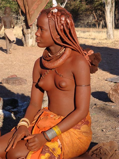 african tribal girls spreading