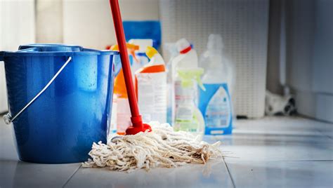 clean  cleaning supplies
