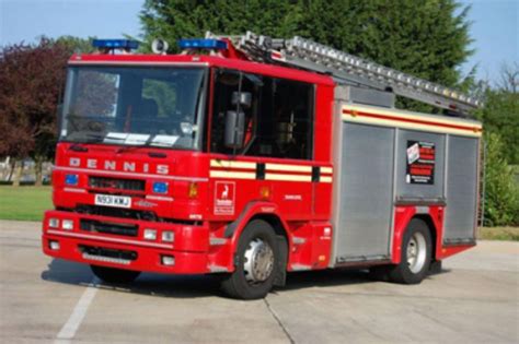 fire engine driving experiences   uk lets