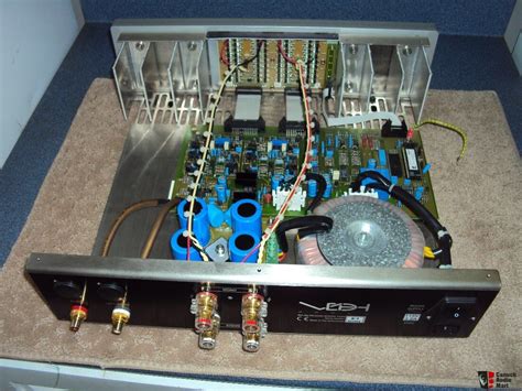 van den hul array  stereo power amplifier   netherlands photo  canuck audio mart