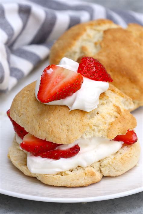 bisquick strawberry shortcake easy bisquick shortcake recipe