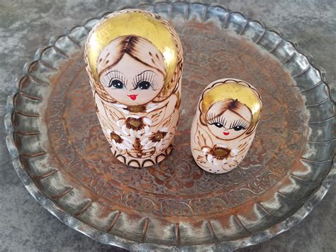 Russian Nesting Dolls~russian Matryoshka~set Of 2 Hand