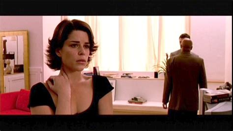 photos of neve campbell