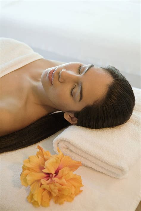 minute relaxation  deep tissue massage