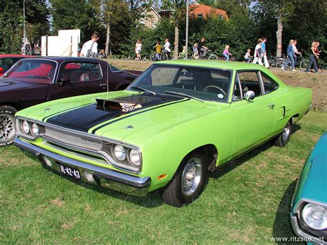 Classic Car Information 1970 Road Runner The Real Muscle