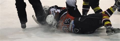 liability   injury sustained  hockey pallett