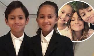 jennifer lopez shares cute photo of twins before school
