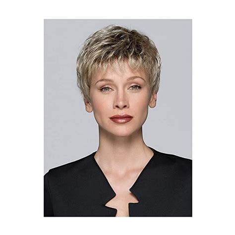 pixie cut brown mixed blonde highlights straight layered