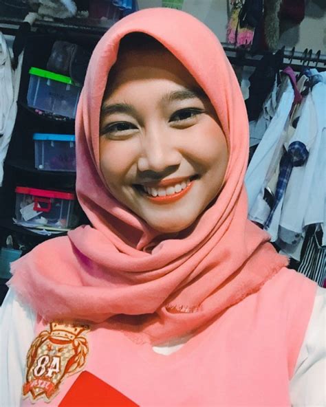 Kumpulan 100 Foto Wanita Hjab Igo Cewek Manis Cantik