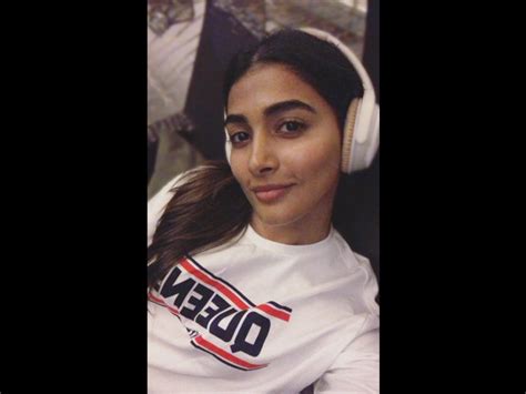 Pooja Hegde’s No Make Up Photos Prove That She Is