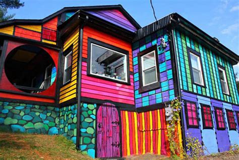colorful houses   world youramazingplacescom