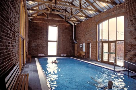 norfolk holiday cottages  private swimming pool