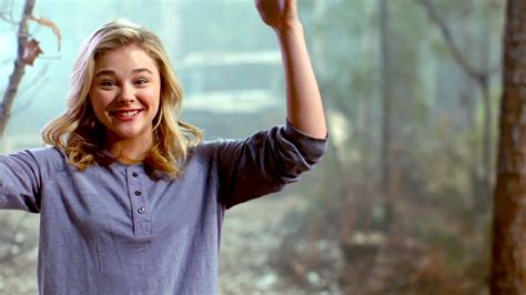 The 5th Wave Cassie On Set Interview Chloe Grace