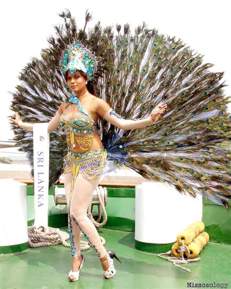 Lanka Gossip Site National Costume Presentation Of Miss
